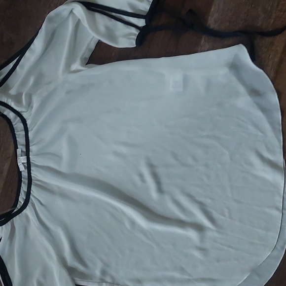 Spense blouse - Picture 2 of 11